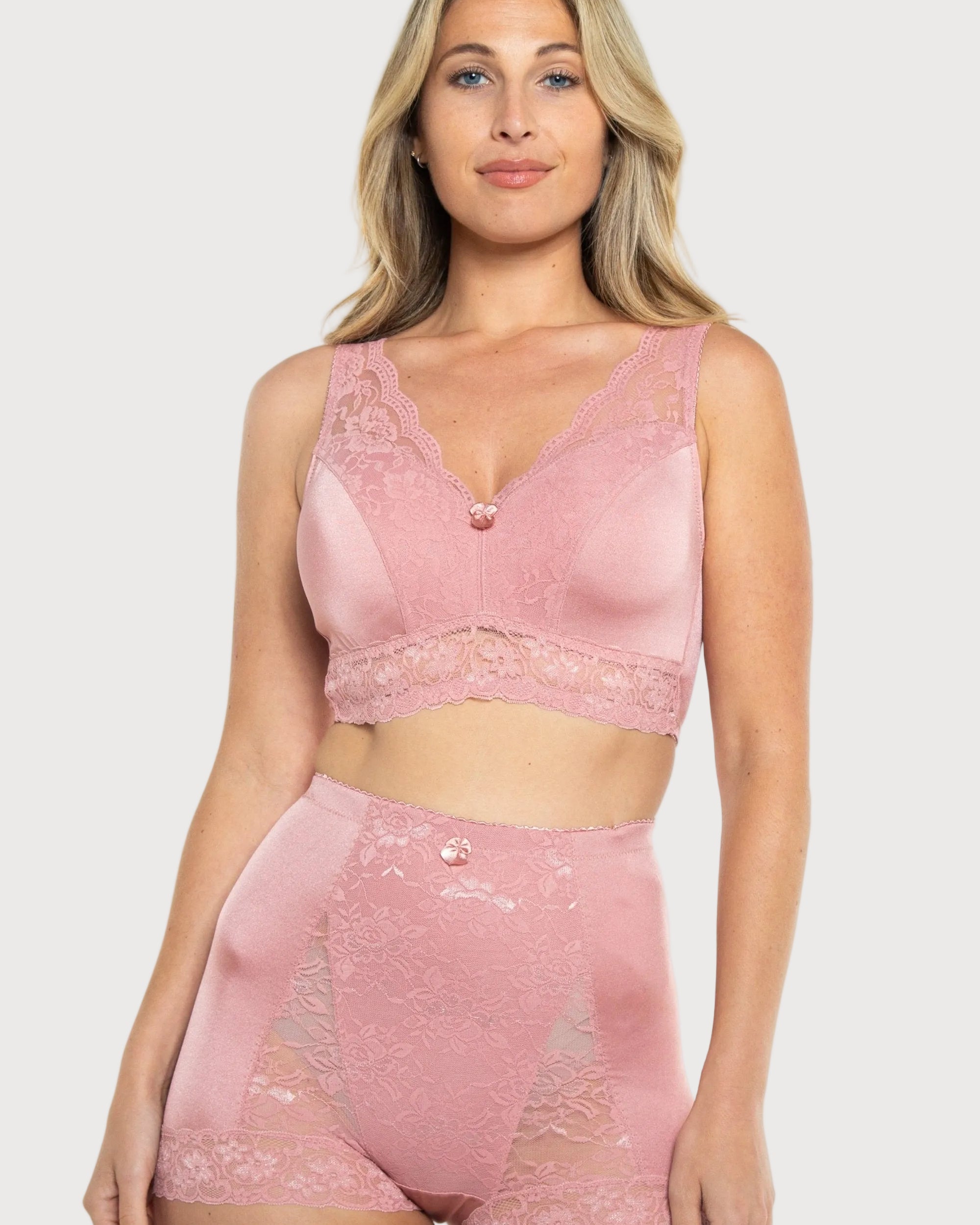 Pin-Up Girl Lace Leisure Bra w/Pads Light pink front
