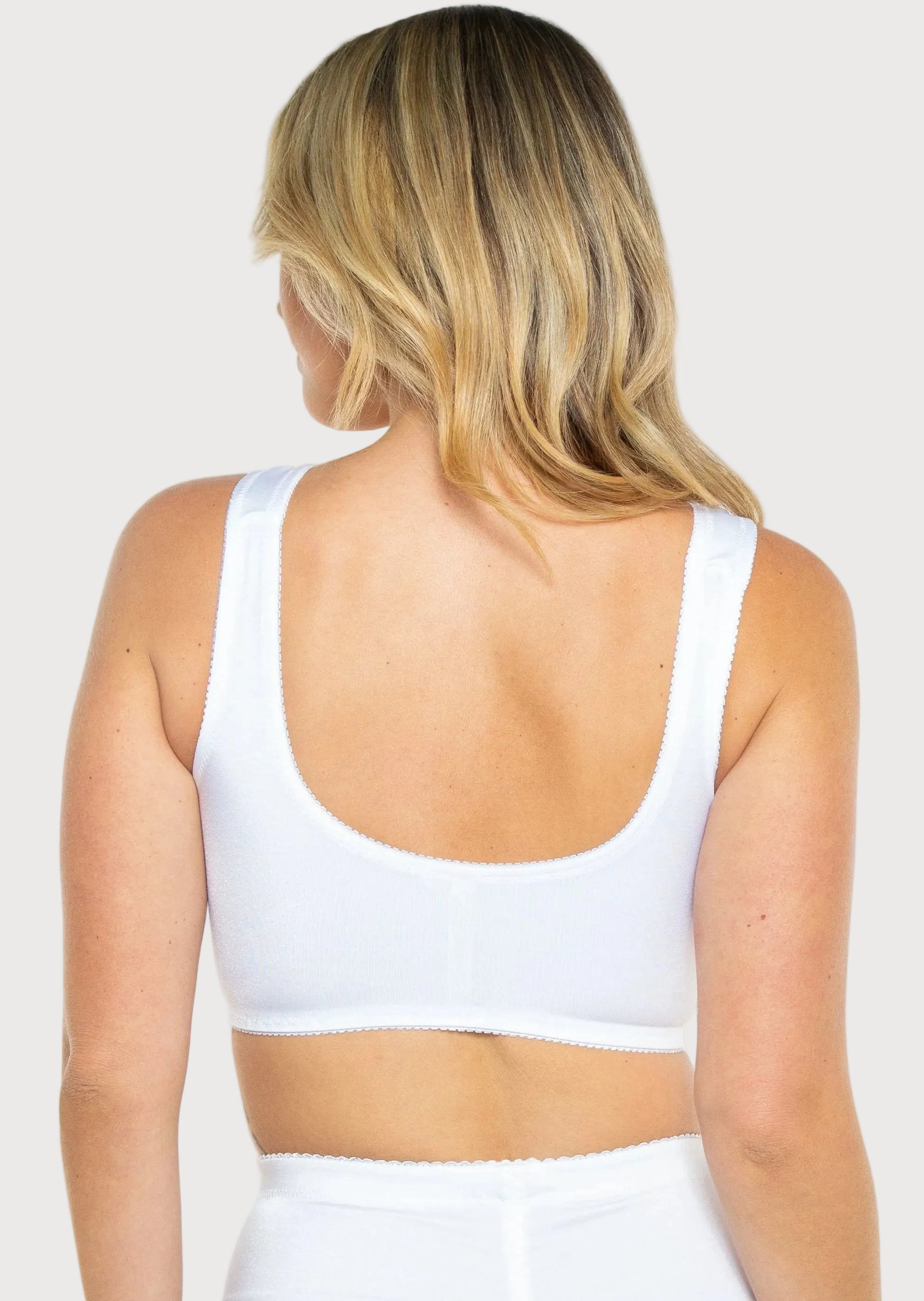 Pin-Up Girl Lace Leisure Bra w/Pads - White Back 672P