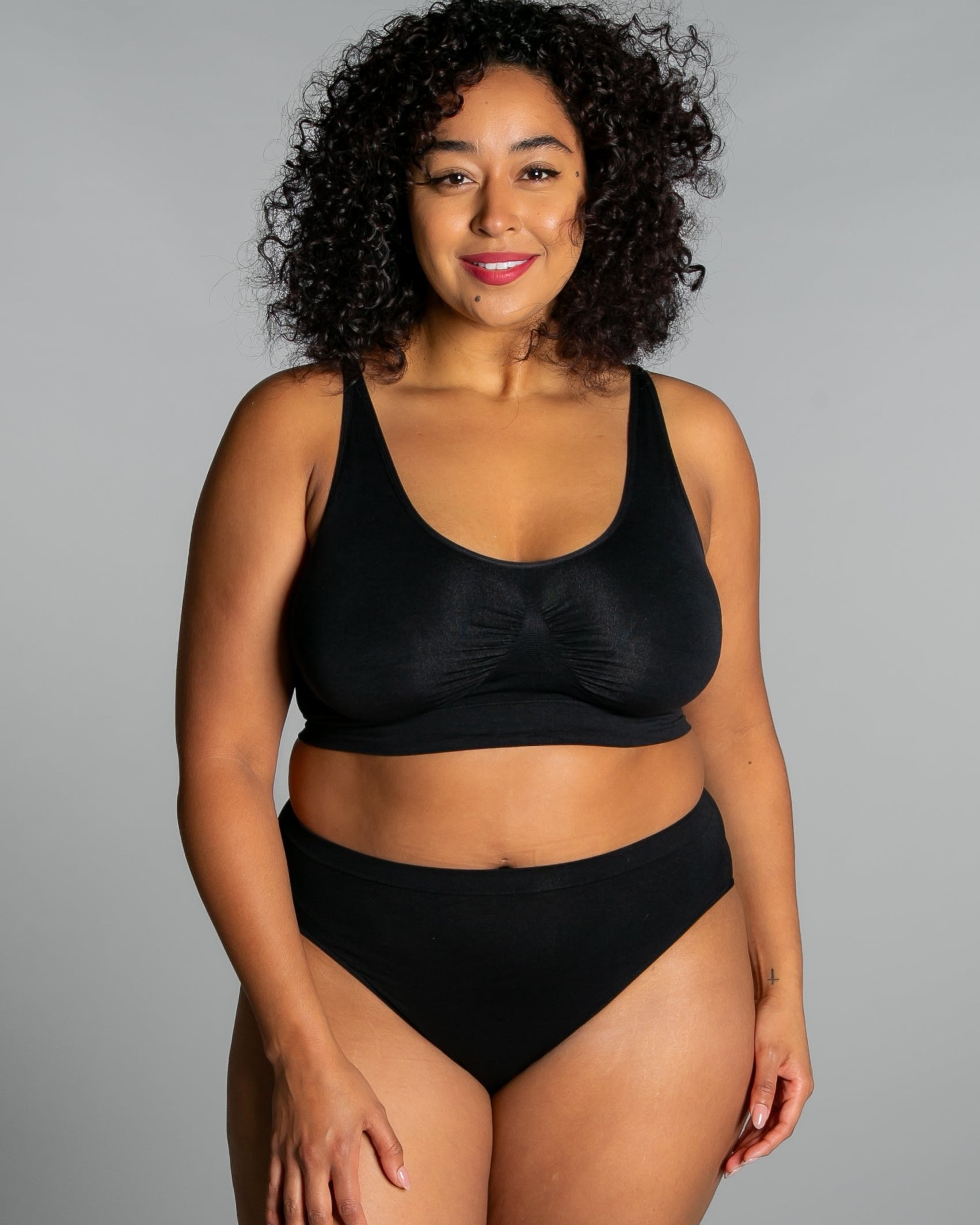9199 Ahh Bra, Black, padded, with no hooks and eyes