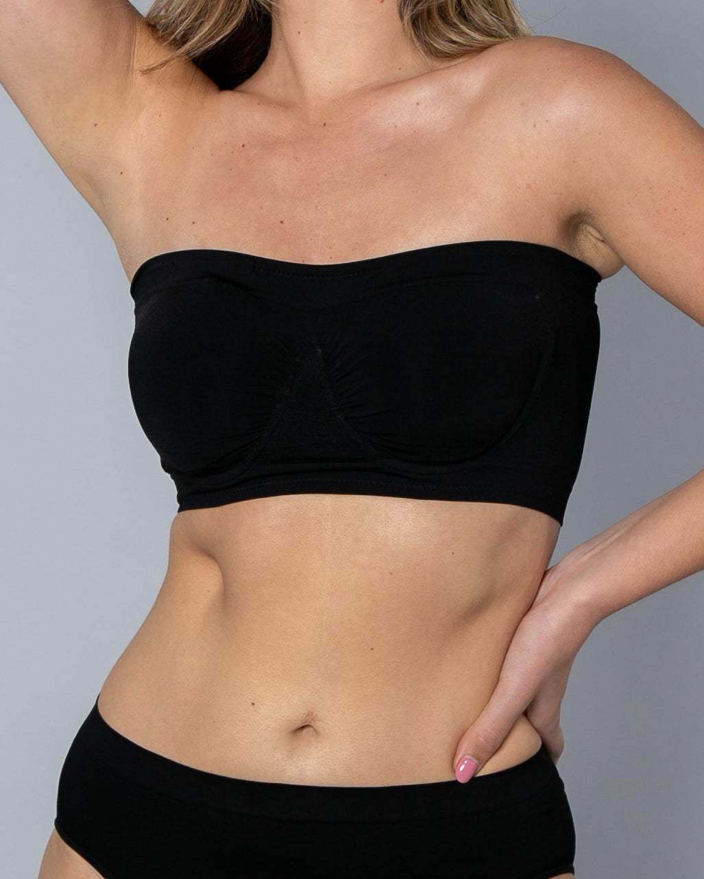 Style 9683 - Angel Seamless Underwire Bandeau Bra with Removable Pads - Black front