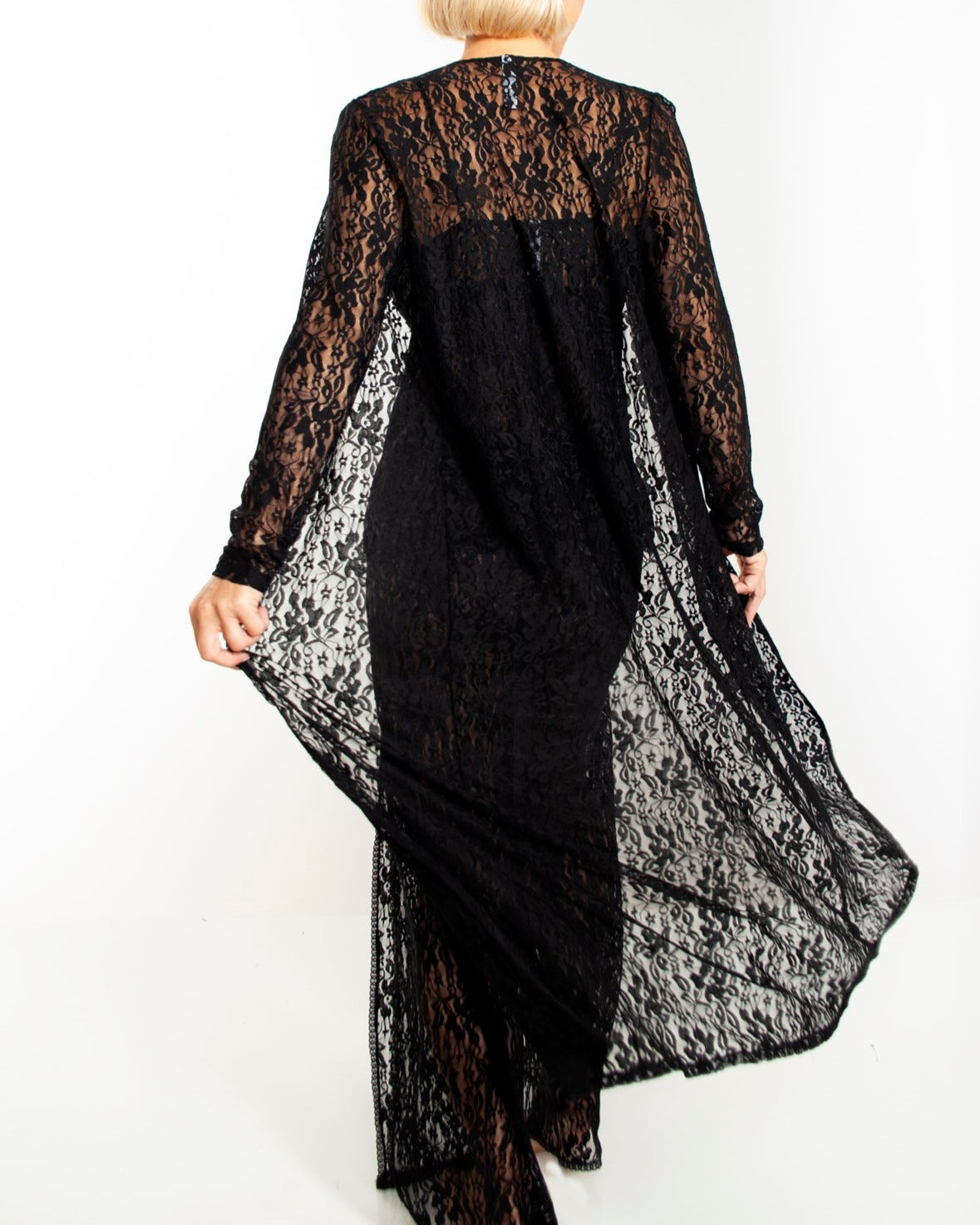 Up All Night Stretch Lace Duster_Rhonda_Shear_2
