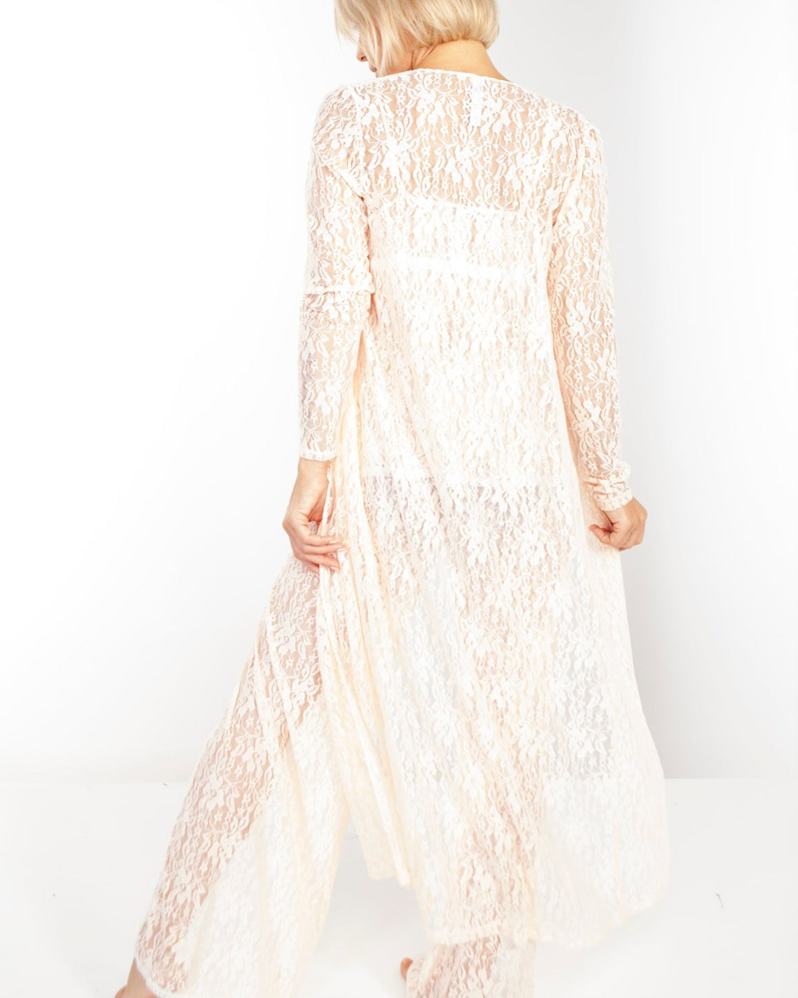 Up All Night Stretch Lace Duster_Rhonda_Shear_4