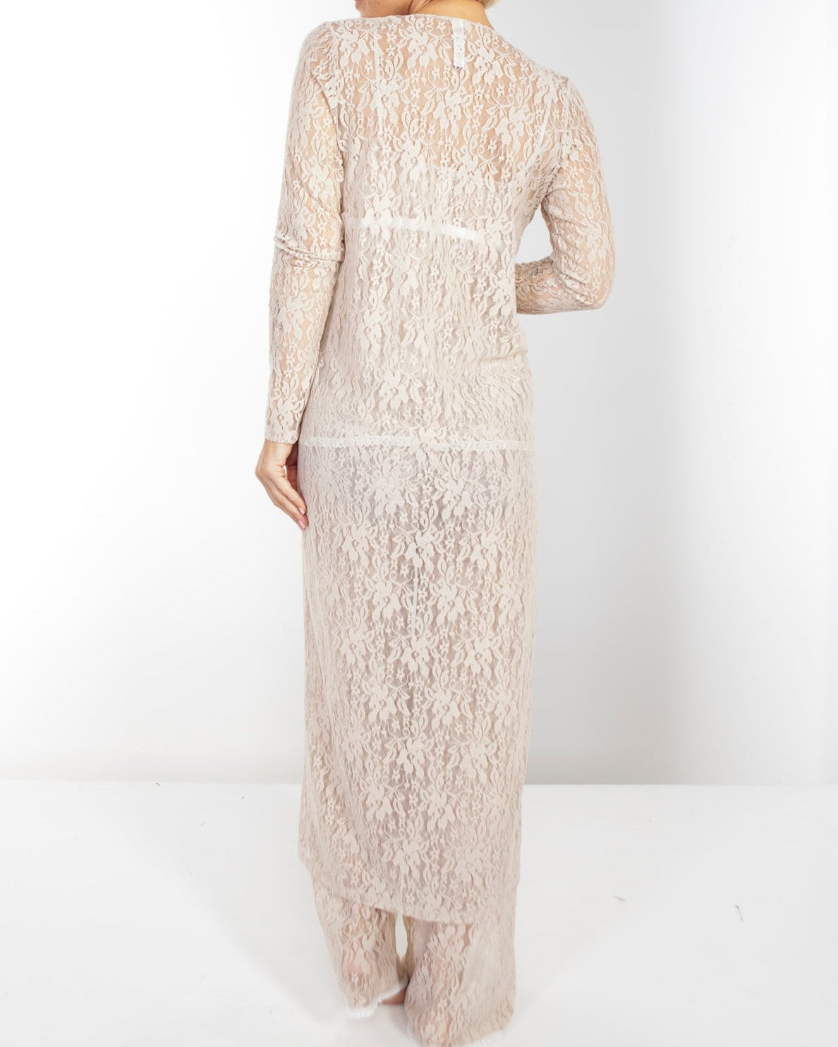 Up All Night Stretch Lace Duster_Rhonda_Shear_6