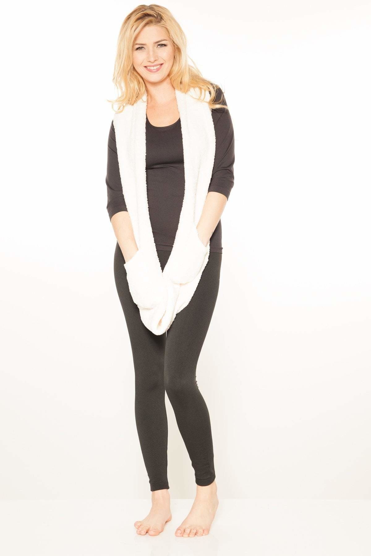 Marshmallow Infinity Scarf with Pockets_Rhonda_Shear_4