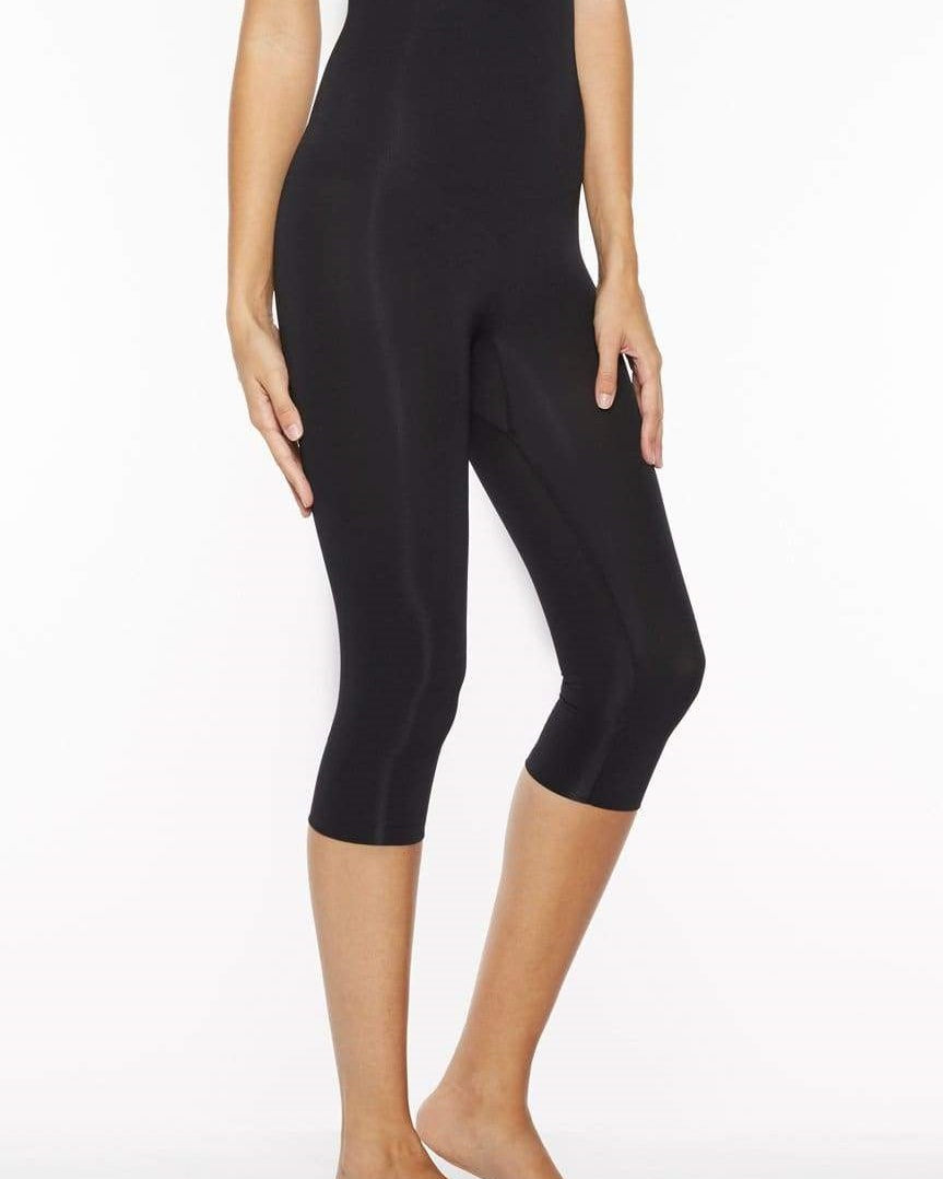 Seamless Shaping Capri Legging_Rhonda_Shear_1