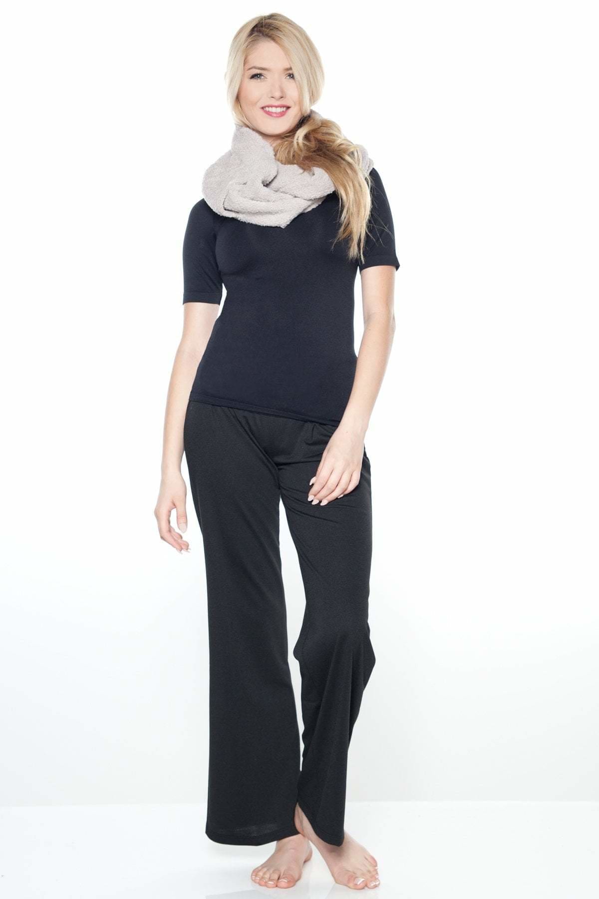 Marshmallow Infinity Scarf with Pockets_Rhonda_Shear_3