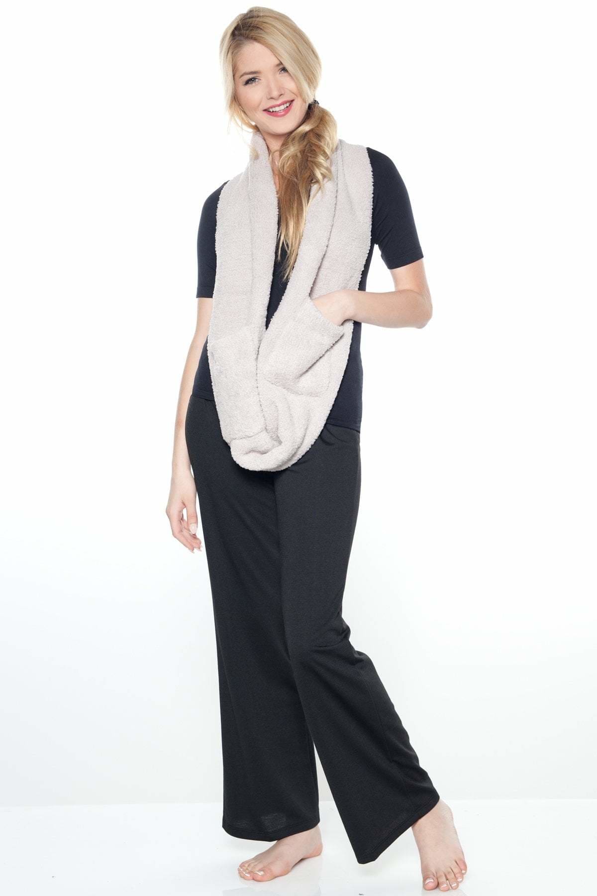 Marshmallow Infinity Scarf with Pockets_Rhonda_Shear_2