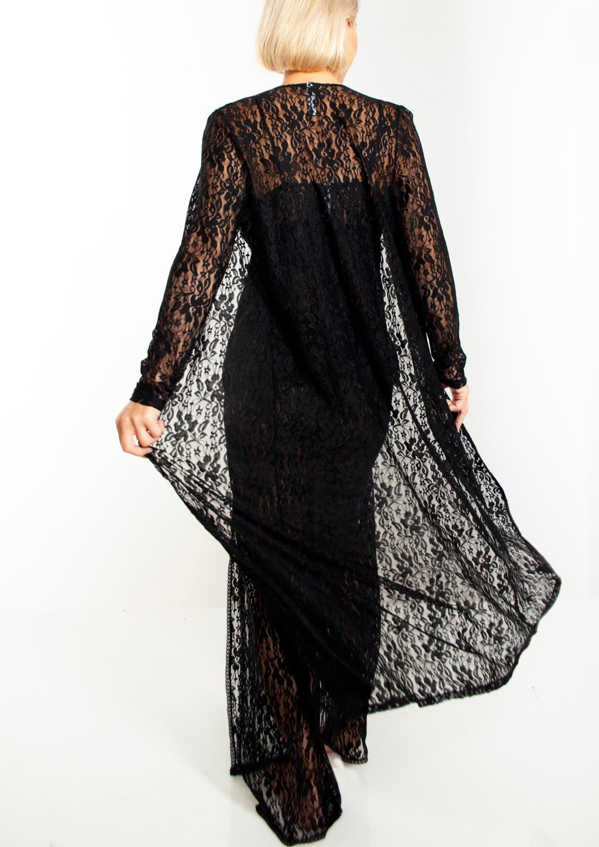 Up All Night Stretch Lace Duster_Rhonda_Shear_2