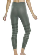 Tonal Striped Seamless Legging_Rhonda_Shear_2